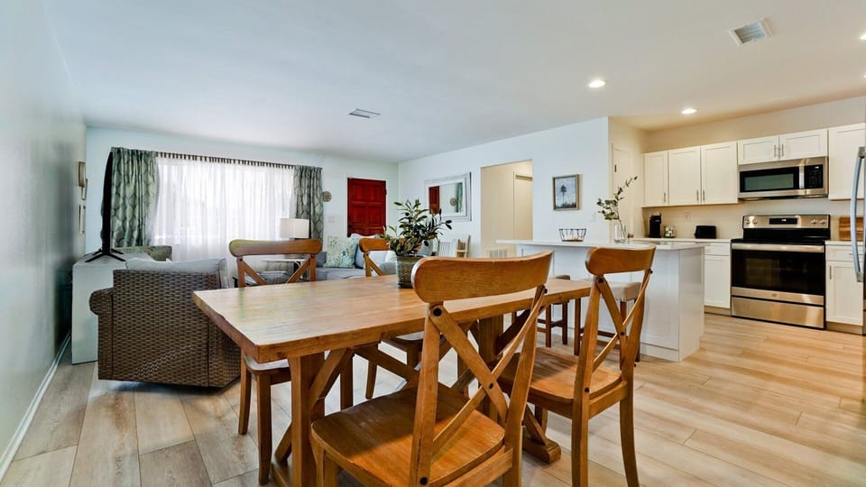 Dining Area/Kitchen