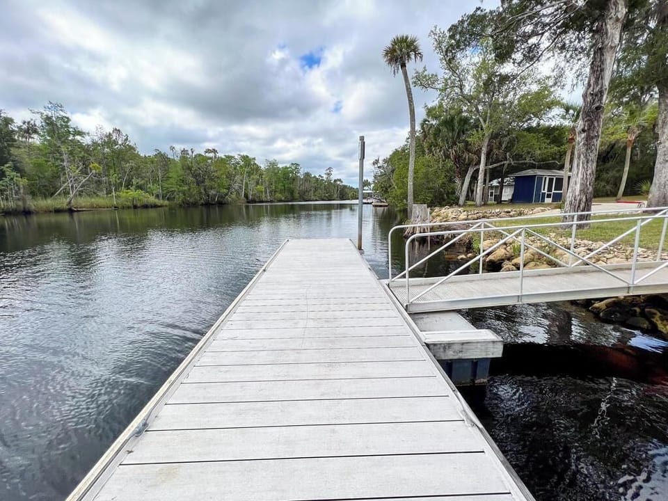 Boat Dock (1st come 1st serve) (2)