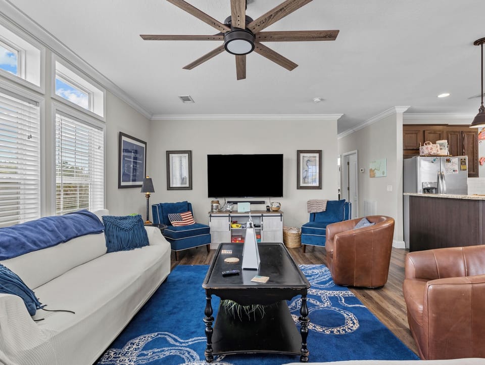 Living Room (2)