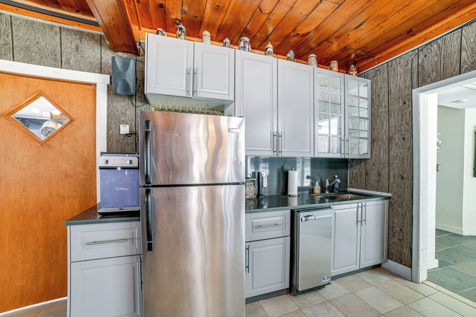 Additional Kitchen Area | Main Level | Ultra-Filtered Water