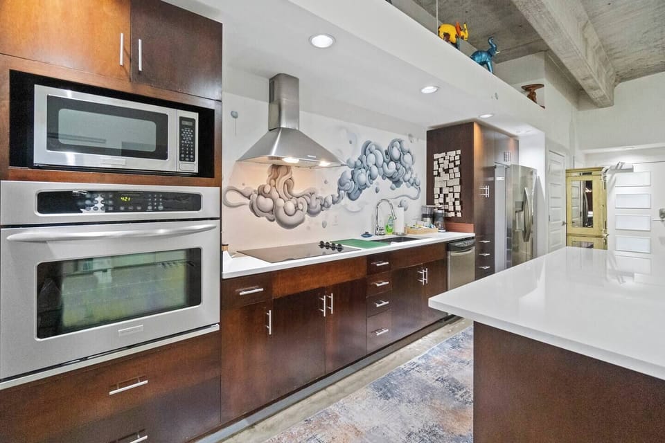 Chic kitchen :-) All the necessities for cooking, coffee and more.