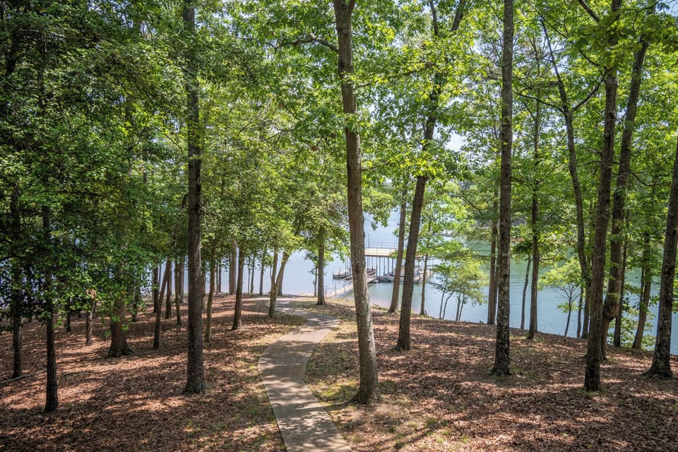 Beautiful view of the lake from the back porch