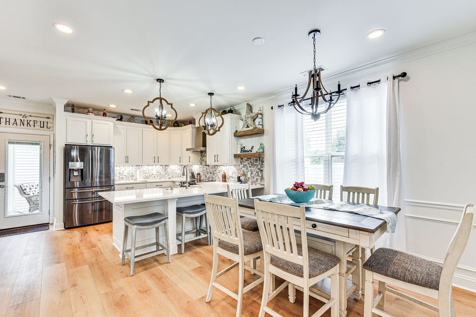 Dining Area | 1st Floor