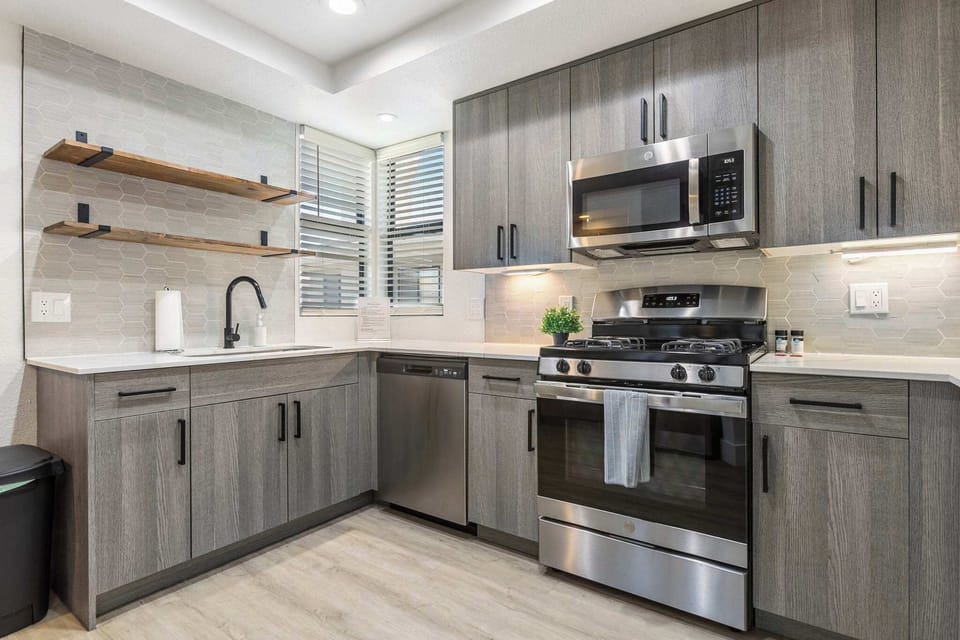 Fully equipped kitchen