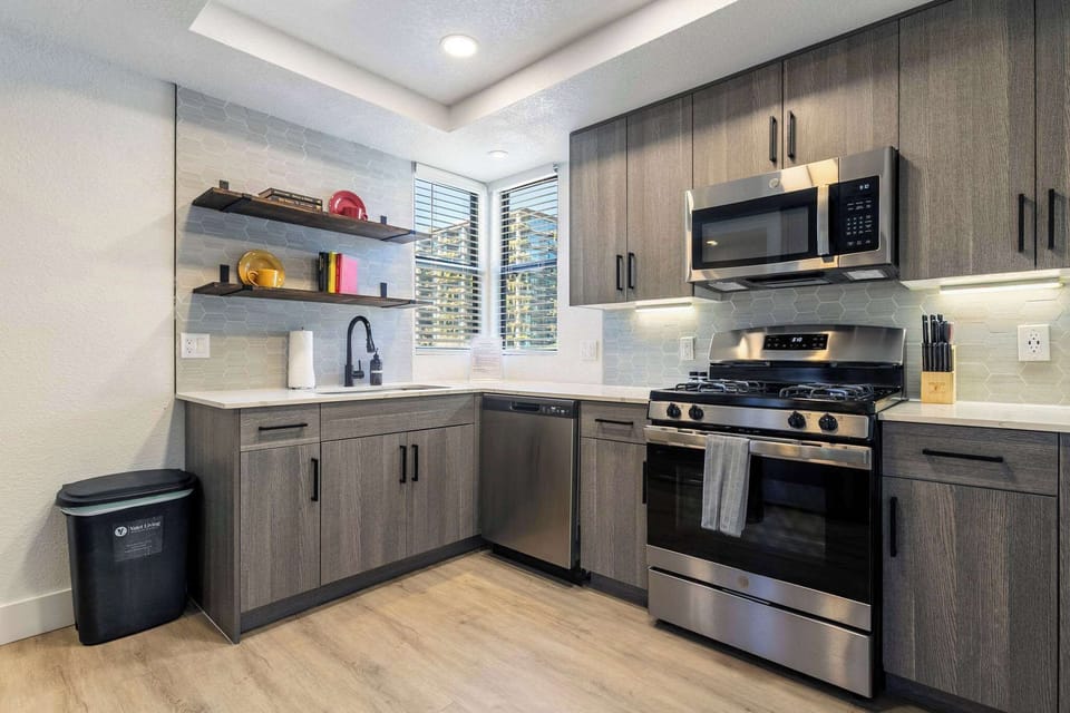 Fully equipped kitchen