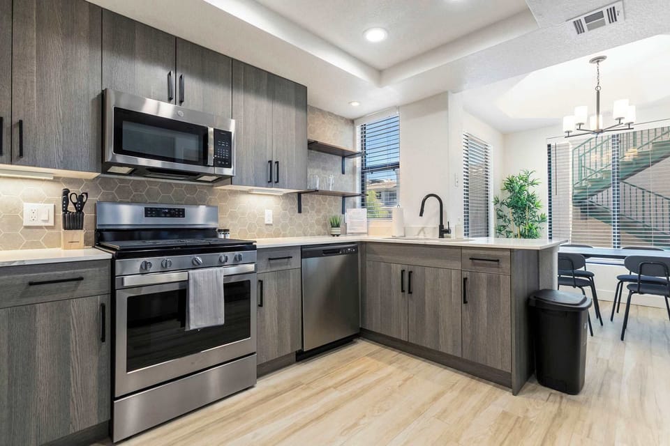 Unit 1 - Fully Equipped Kitchen