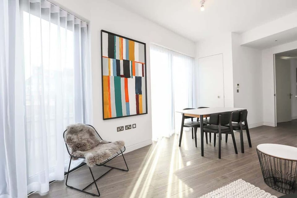 Living Room, Dinning Table