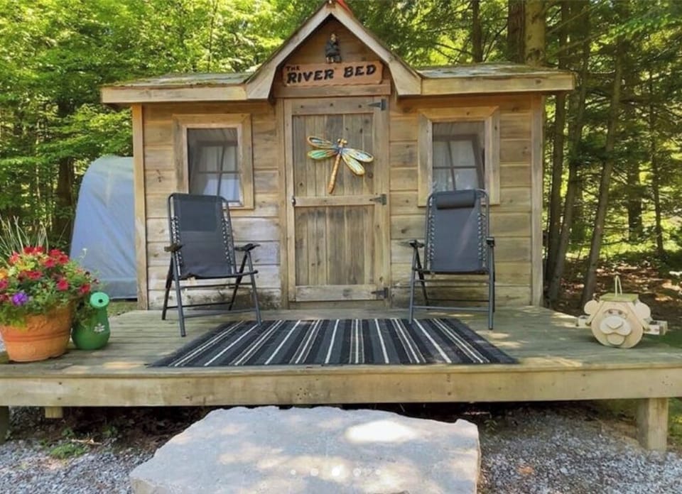 Bunkie with 2 beds