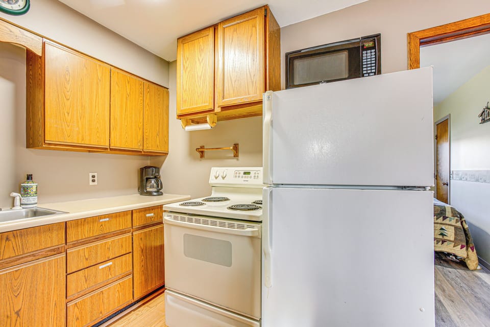 Kitchen | Trash Bags & Paper Towels | Spices