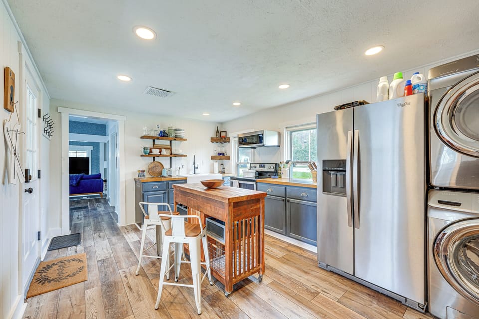 Farmhouse Kitchen | In-Unit Laundry | 1st Floor