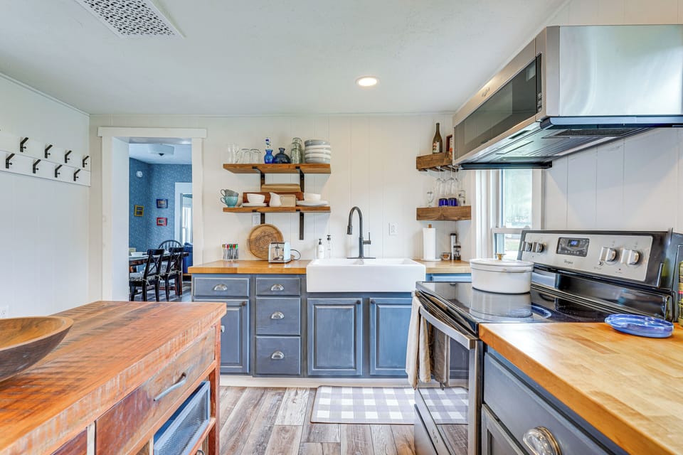 Farmhouse Kitchen | Free WiFi