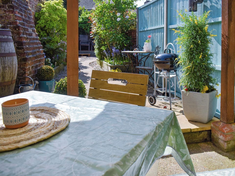 Outdoor area | Gold Cottage, Swaffham