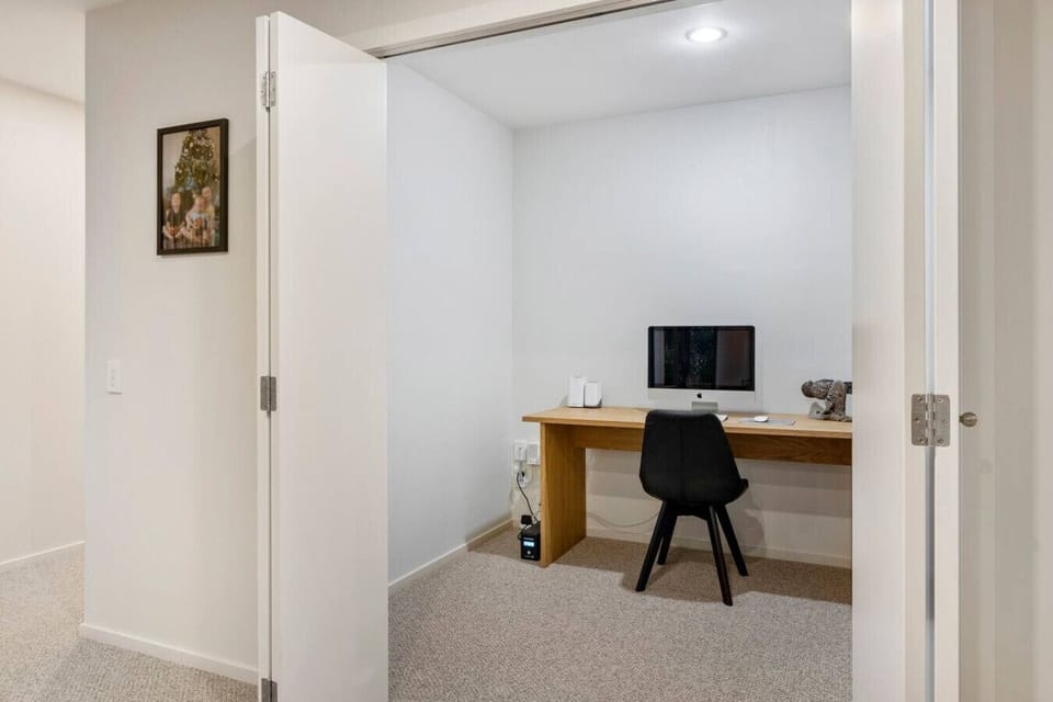 Office/work space