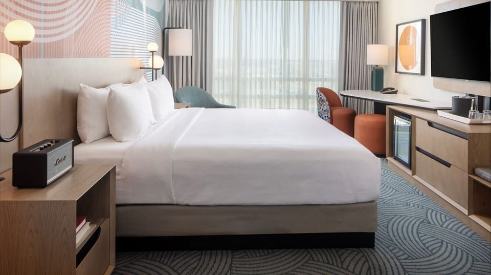 1 King bed. Exact design will be assigned upon arrival