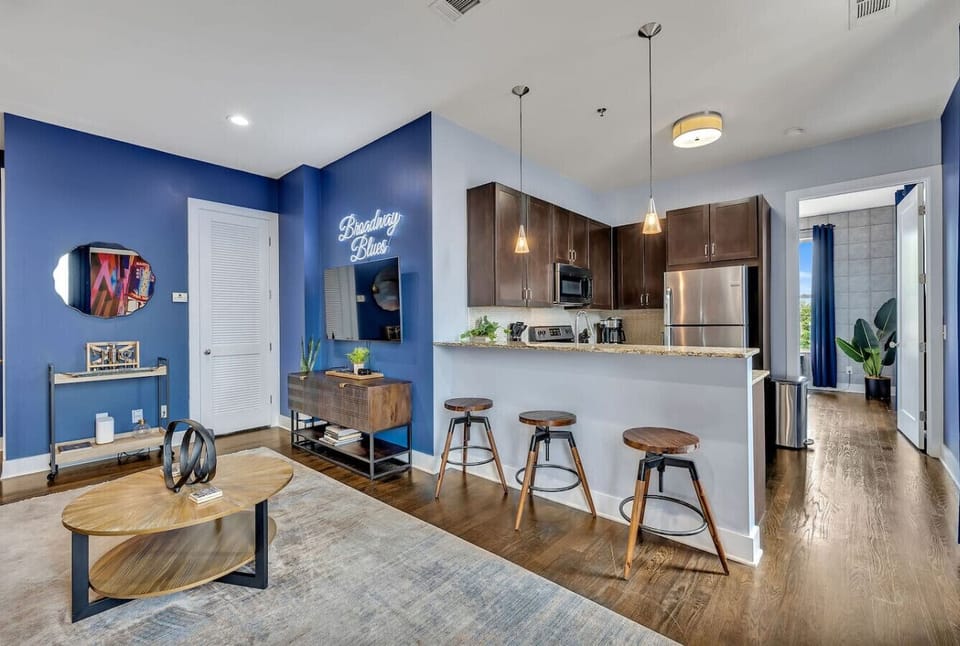 Fully equipped kitchen for easy meal prep and dining
