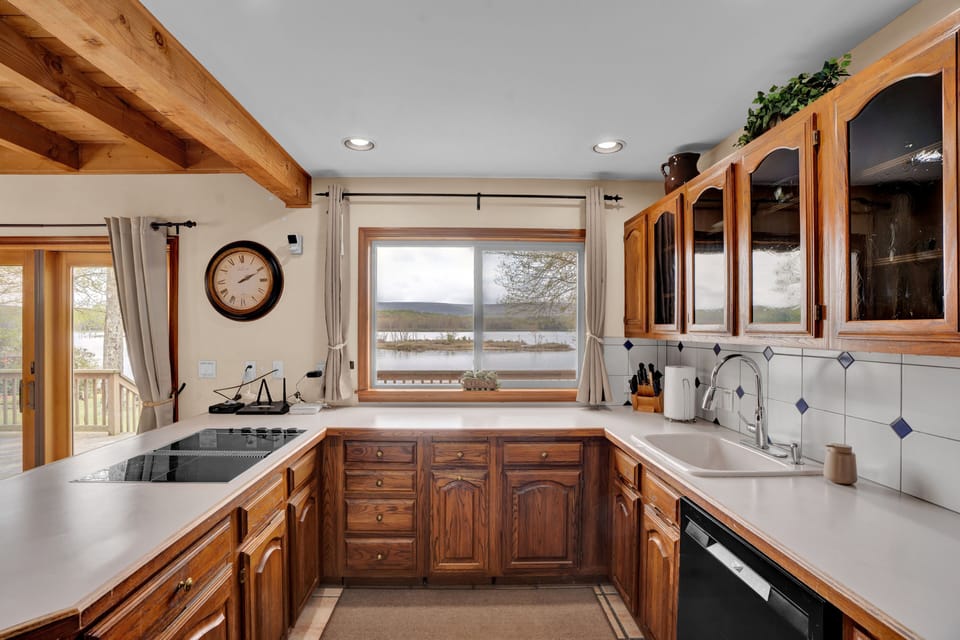 Enjoy beautiful lake views right from the kitchen as you cook or sip your morning coffee.
