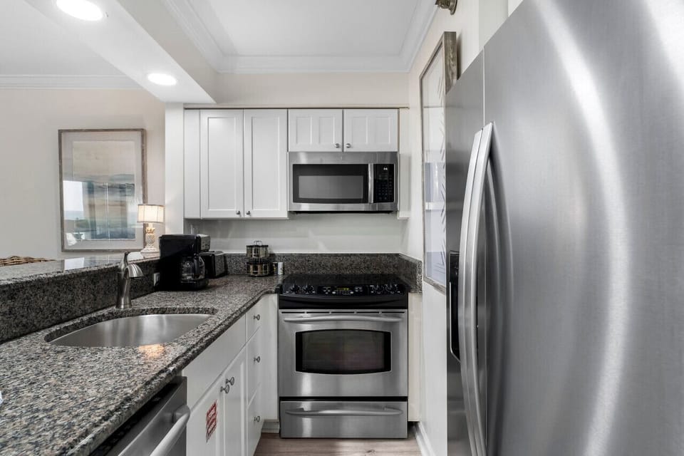 Full Kitchen