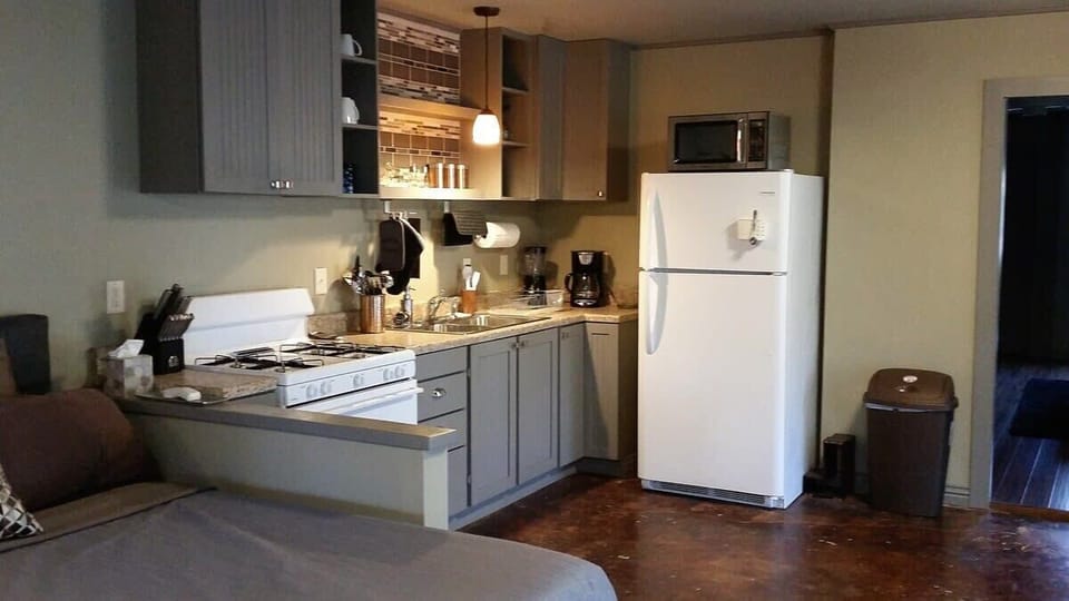 Downstairs Kitchen 