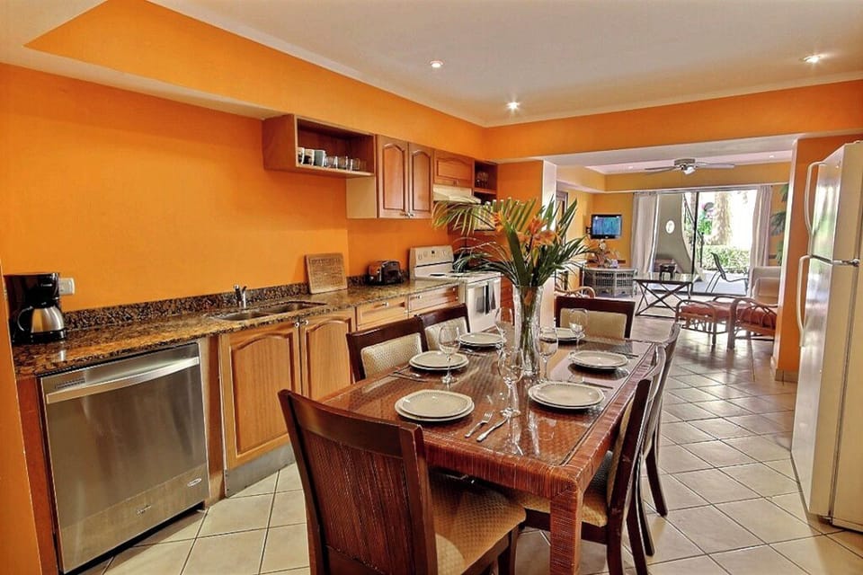 Create lasting memories by sharing meals with your whole group during your stay.