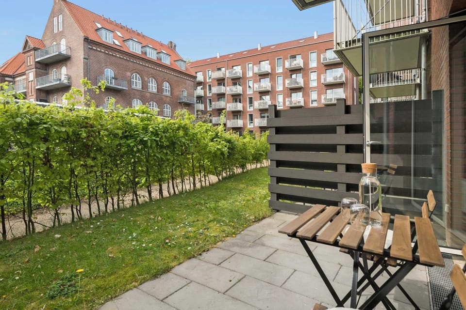 Outdoor area to enjoy a cozy afternoon tea.