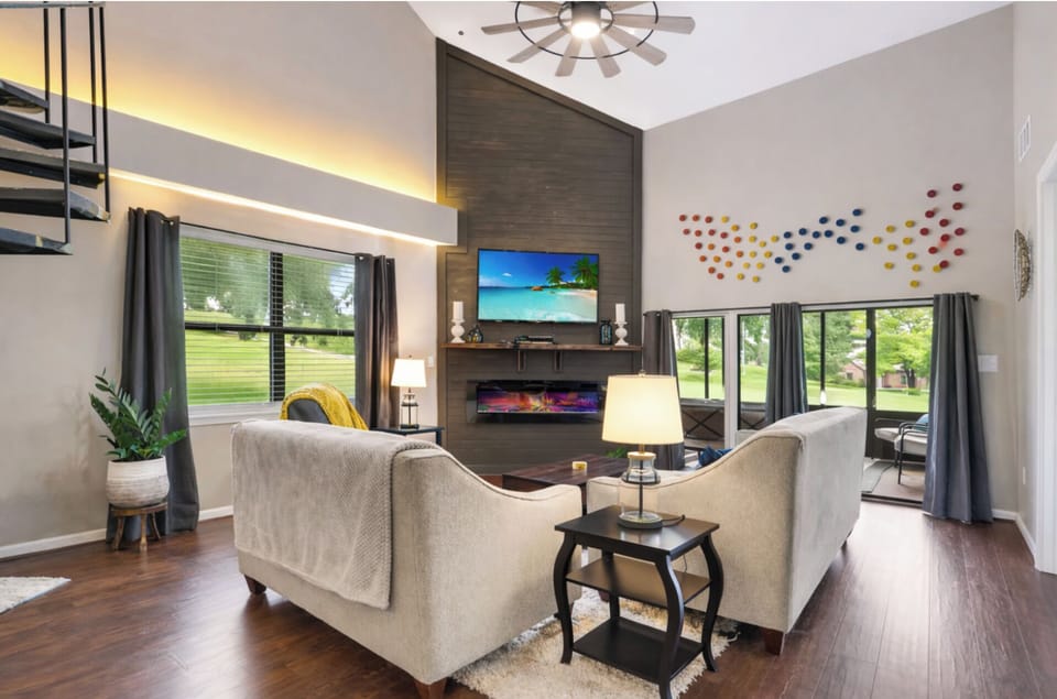 Vaulted Ceilings for a beautiful open feel with golf course views. 