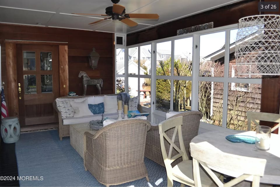 Screened in porch