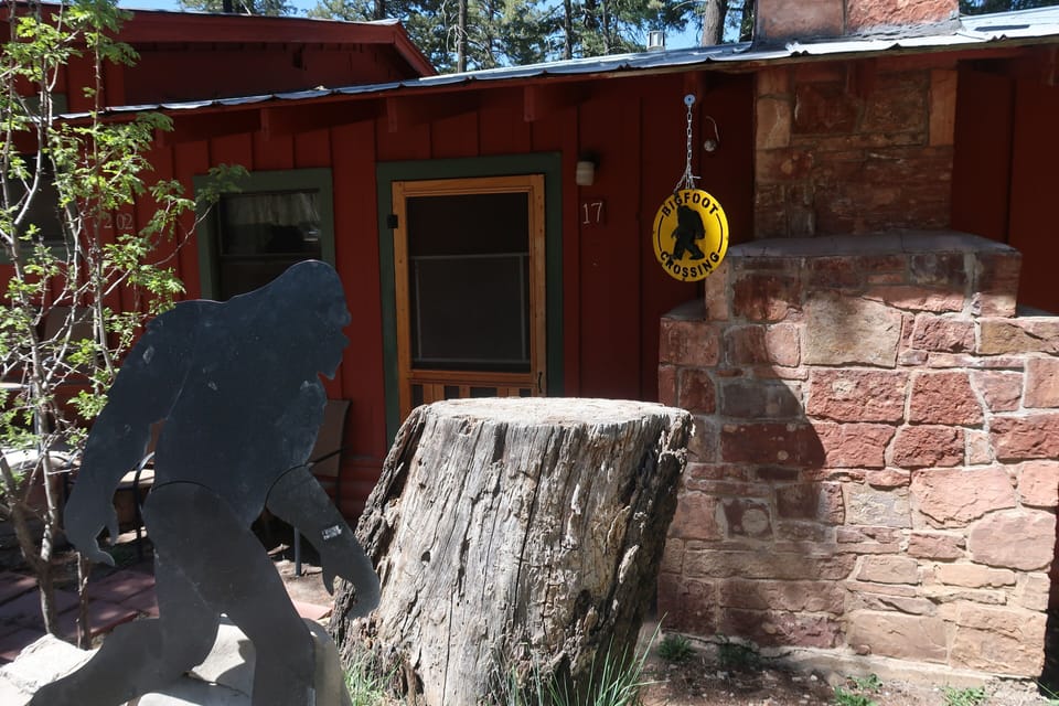 Welcome to Bigfoots Bunkhouse! You'll easily find your parking space and cabin!!