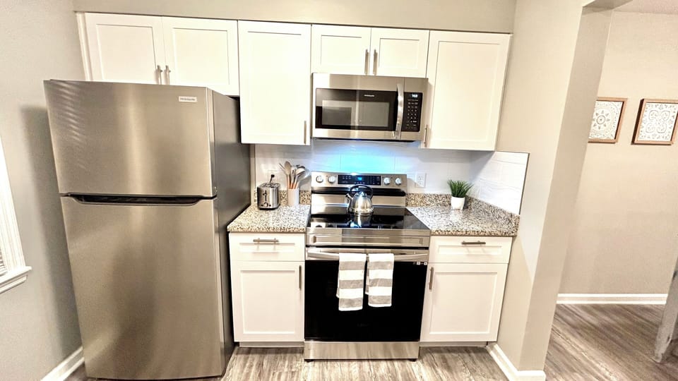Fully stocked kitchen with everything you would need!