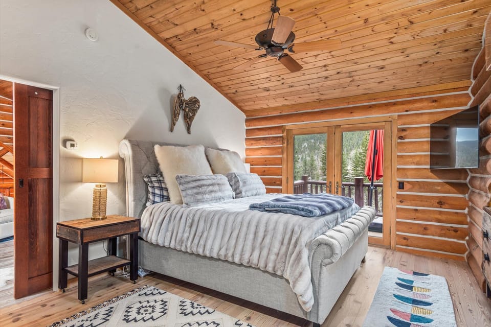 Primary Bed room. 
King size bed and private deck. 