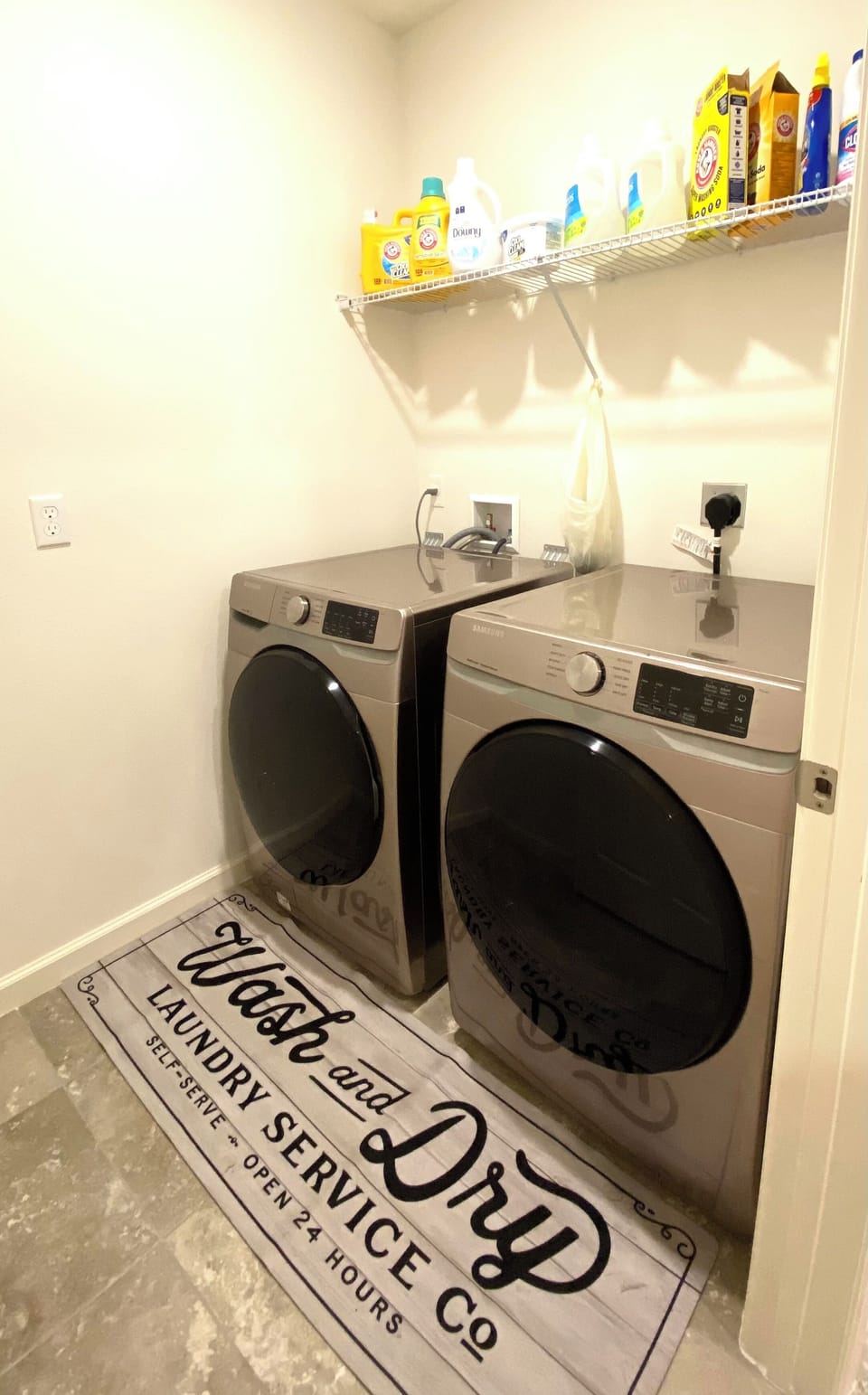 Access to FREE Indoor Laundry room 