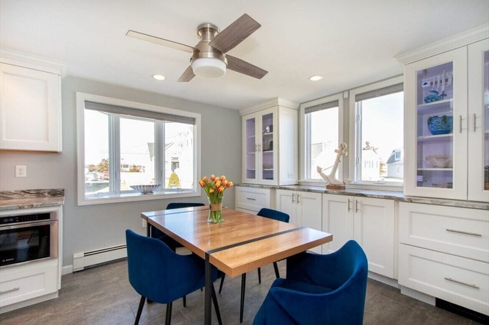 Kitchen seating