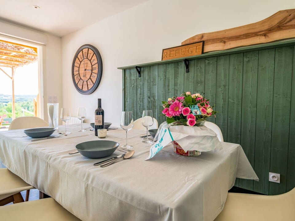 Flower, Table, Building, Plant, Furniture, Window, Textile, House, Wood, Tablecloth