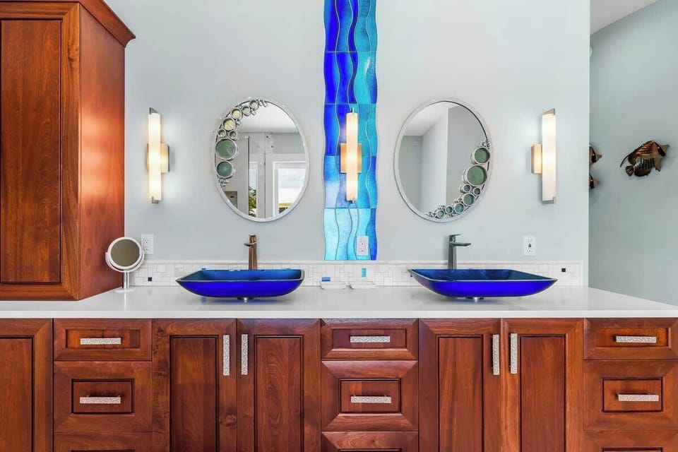 Master bath with claw tub and double sinks