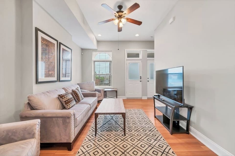 Living Room / Dining Room