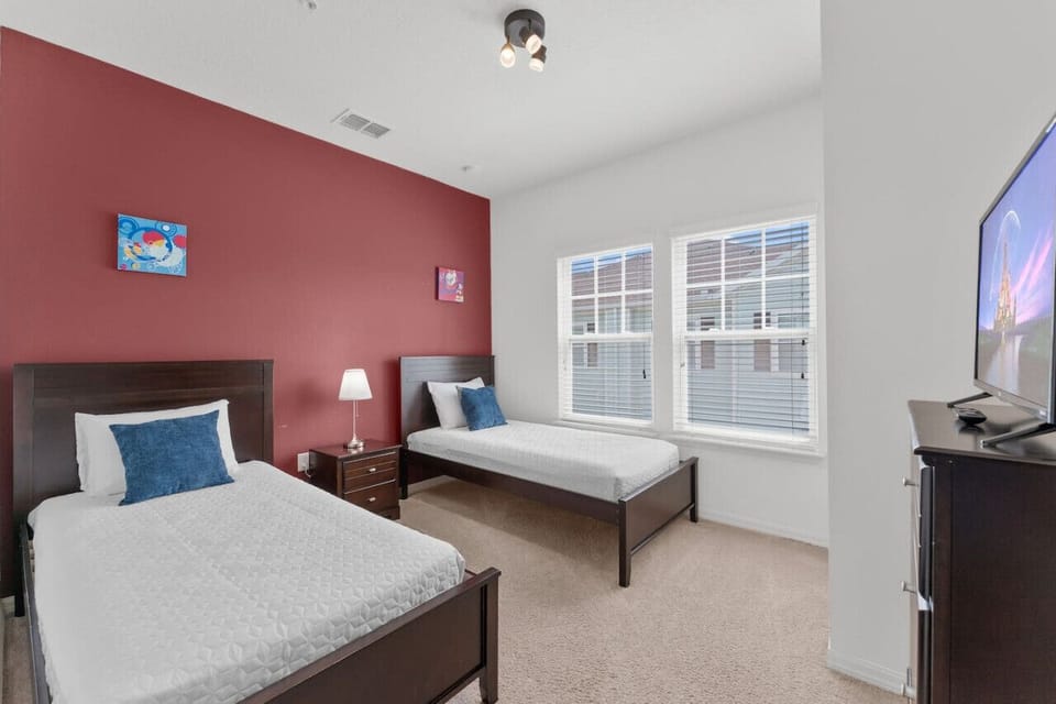 Bedroom #4 with two TWIN Beds (Second Floor)#quiet #stylish #disney #parks #kingdom #springs #poolhouse #vacation #rental #waterpark #Kissimmee #Orlando #universal #citywalk #legoland #shortstay #longstay #bbq #grill #privatepool #westlucaya