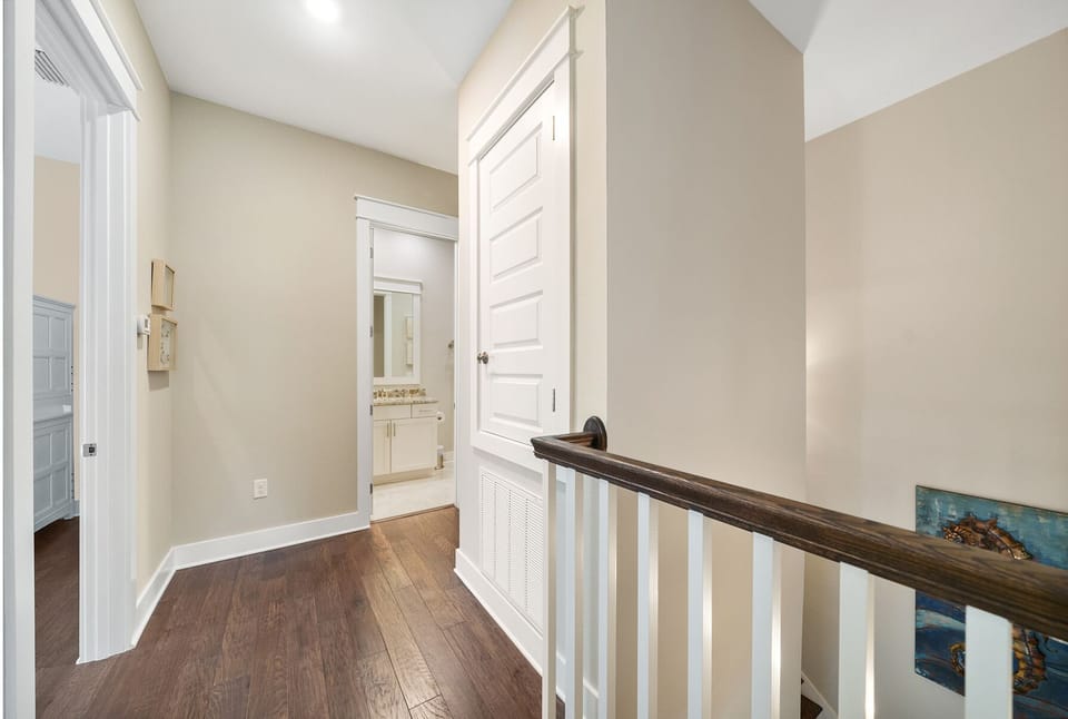 2nd Floor Landing