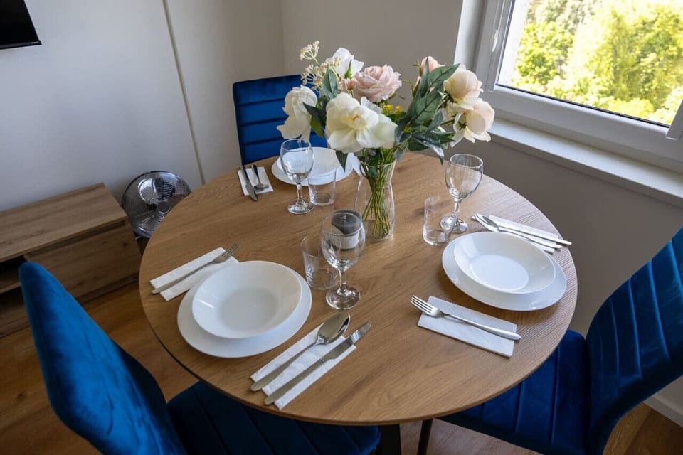Dining Area | Book Now with RENTUJEMY