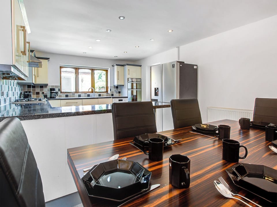 Dining Area | Total Retreat, Isle of Sheppey