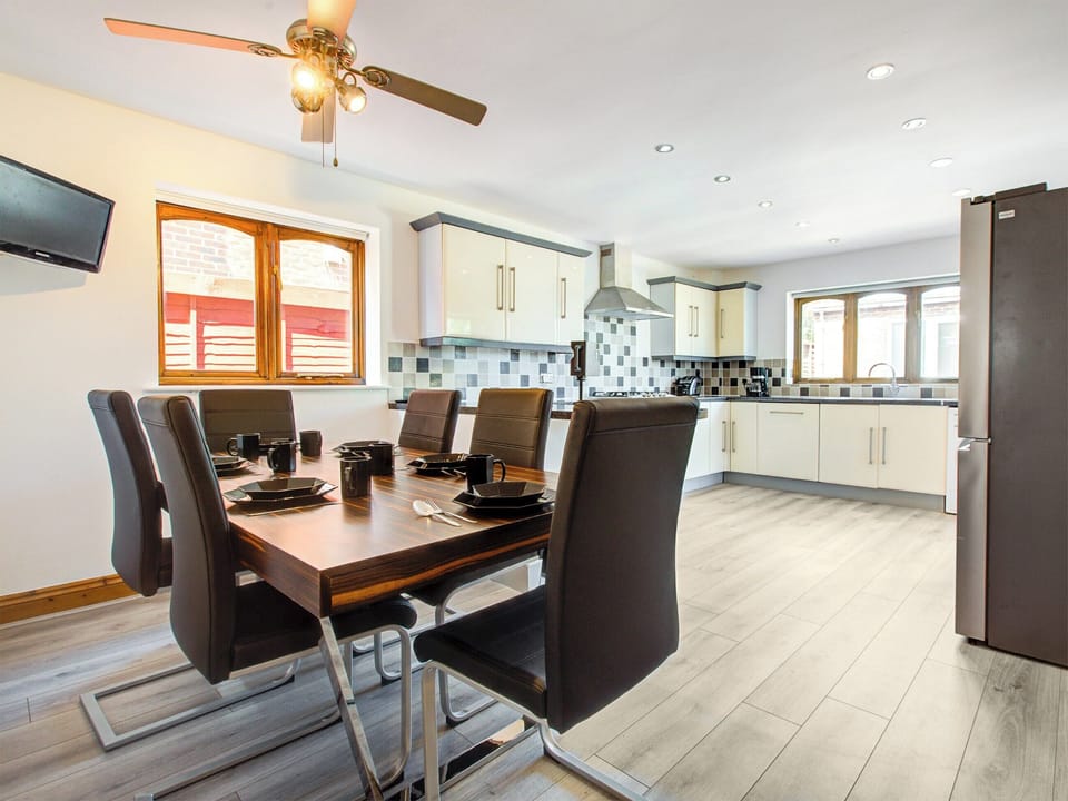 Dining Area | Total Retreat, Isle of Sheppey