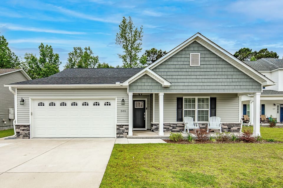 Feast your eyes on the gorgeous front view of our home in charming New Bern