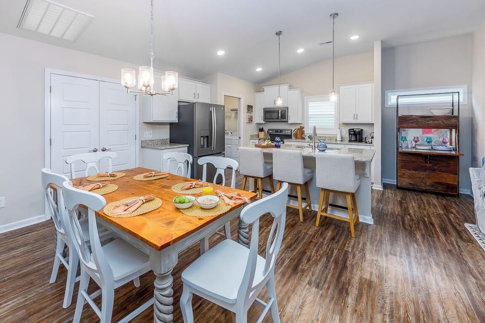 Stylish and modern design living and dining room