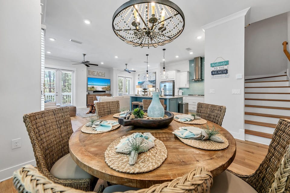 Dining for 6 and 4 counter stools