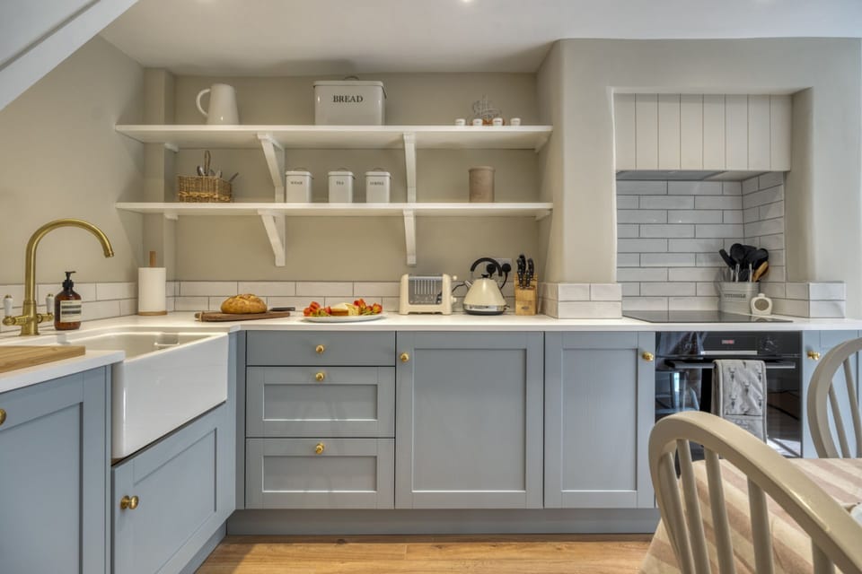 Old Post Office Cottage Kitchen - StayCotswold