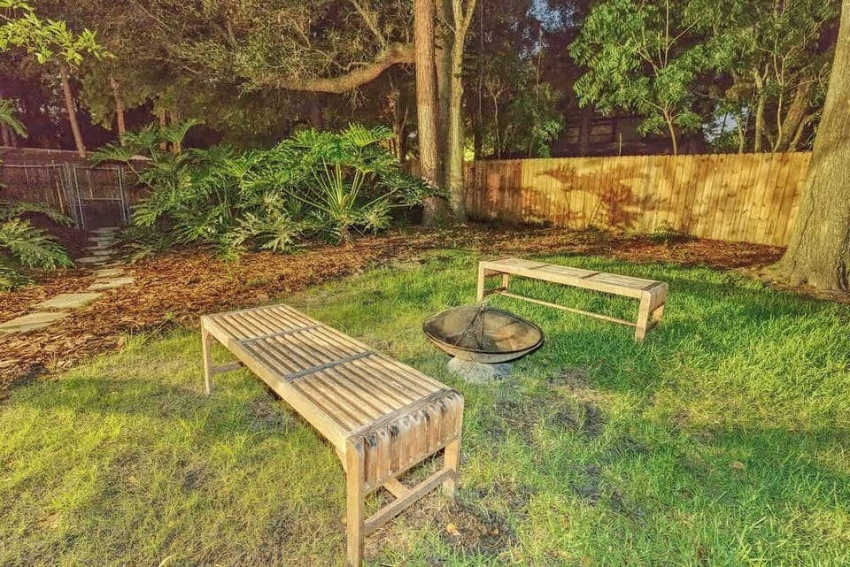 Firepit and seating area to have some s'mores!
