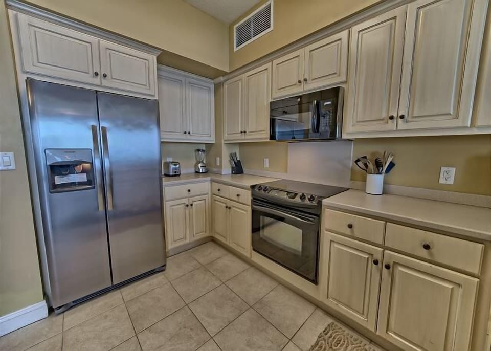 Fully stocked kitchen.