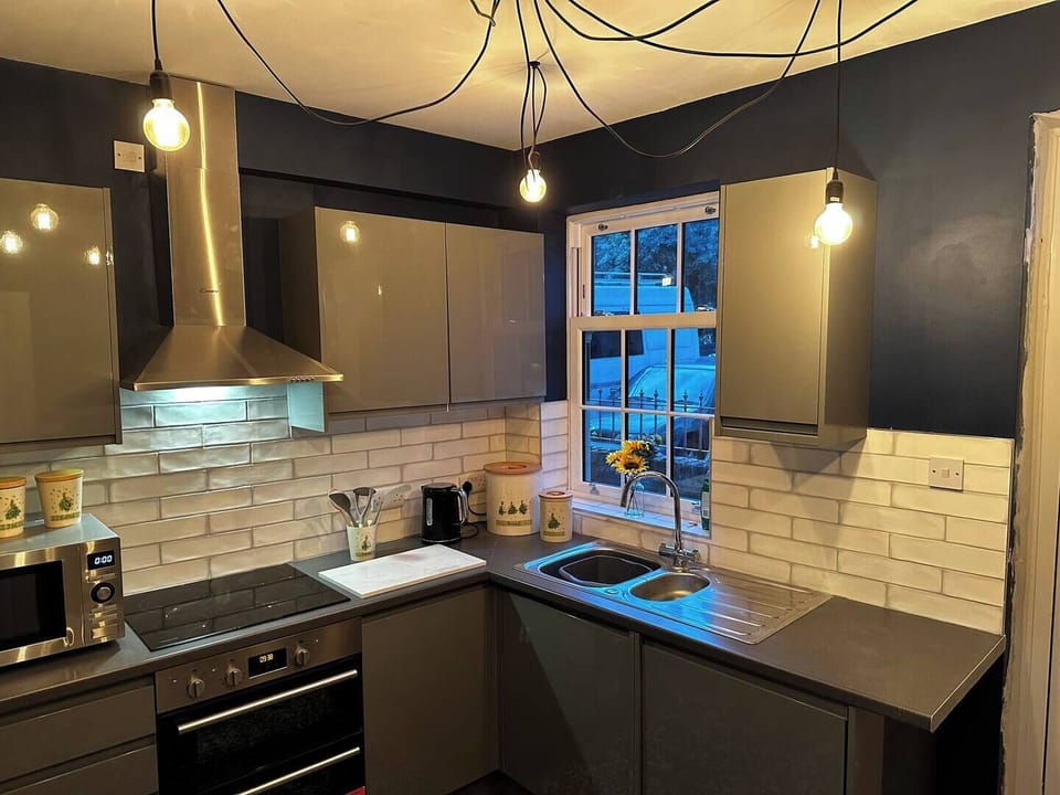 Kitchen area fully equipped