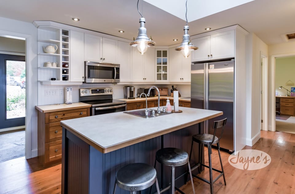 Kitchen &amp; Bar Seating