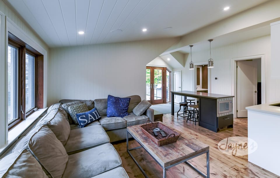 Bunkie Living Area