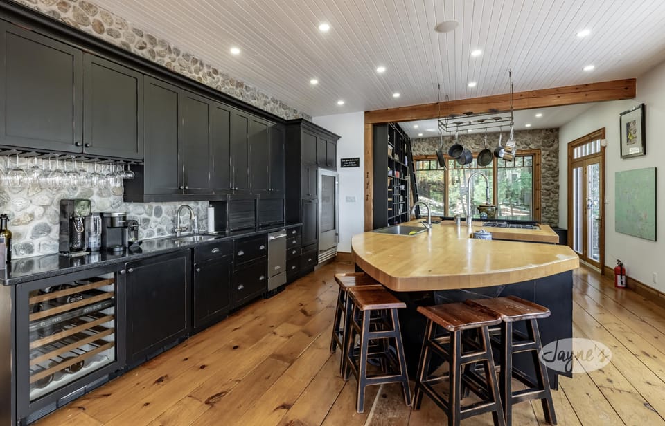 Kitchen &amp; Bar Seating