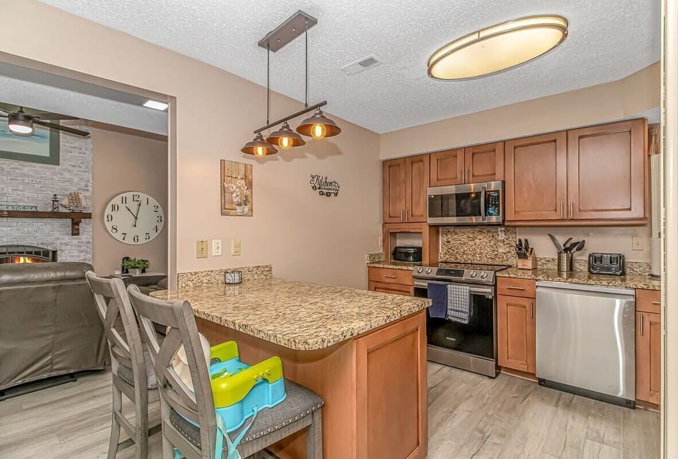 Fully stocked kitchen: Where culinary dreams come to life amidst these very comfortable accommodations . Family-friendly dining: Equipped with kids' dining and drinkware for little ones to feel right at home.